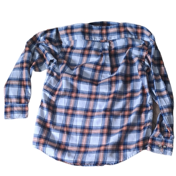 IZOD MEN'S LONG SLEEVE FRONT POCKET COLLARED FLANNEL SHIRT SIZE MEDIUM. - Picture 4 of 4